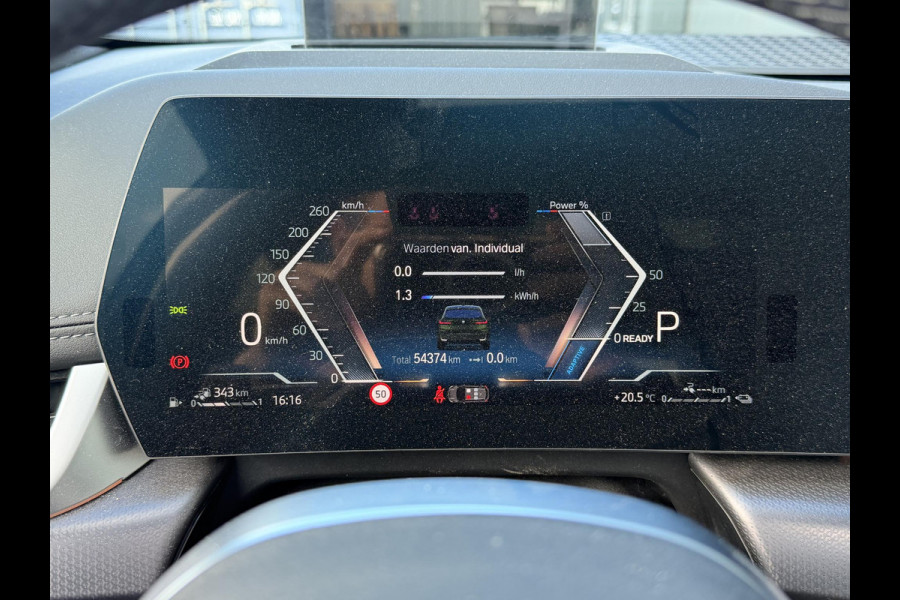 BMW 2 Serie Active Tourer 230e xDrive M Sport 18"/Panoramadak/Leder + memory/Trekhaak/Dodehoek/Keyless/360 camera/Harman Kardon/Adaptieve cruise/Head-up