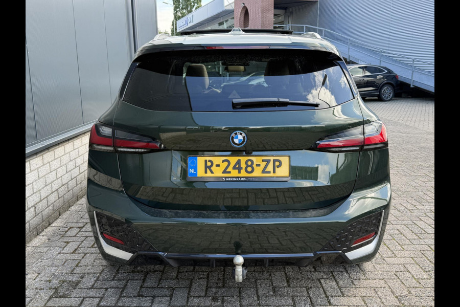 BMW 2 Serie Active Tourer 230e xDrive M Sport 18"/Panoramadak/Leder + memory/Trekhaak/Dodehoek/Keyless/360 camera/Harman Kardon/Adaptieve cruise/Head-up