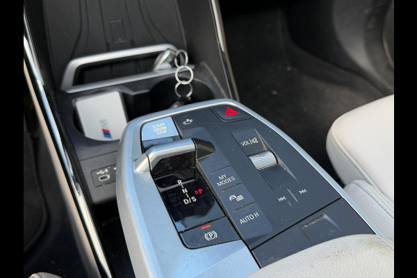 BMW 2 Serie Active Tourer 230e xDrive M Sport 18"/Panoramadak/Leder + memory/Trekhaak/Dodehoek/Keyless/360 camera/Harman Kardon/Adaptieve cruise/Head-up