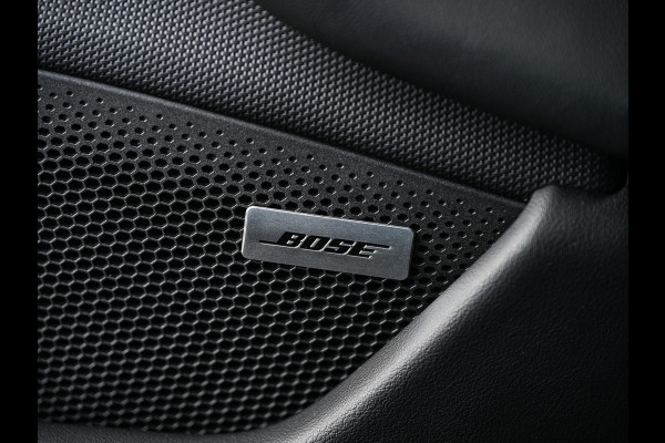Porsche Taycan Performance 84 kWh | Bose | 360 Camera | Luchtvering | Ambiance Interieur | Stoelverwarming | Elektr. verst. Stoelen | Keyless Entry |