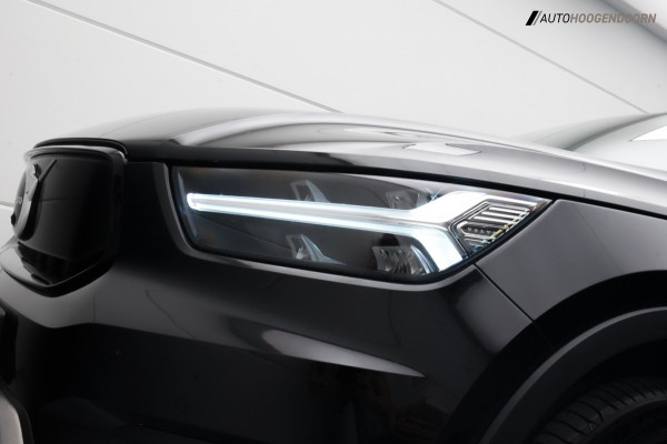 Volvo XC40 Recharge P8 AWD R-Design SOH 90% (APPLE CARPLAY,PANORAMADAK,HARMAN/KARDON,360CAMERA,MEMORYSEATS,STOELVERWARMING,KEYLESS