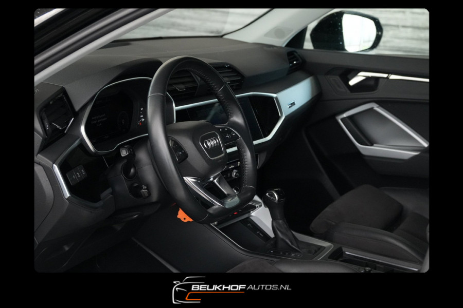 Audi Q3 35 TFSI S-Line Automaat Pano Trekhaak Leer Xenon Cam