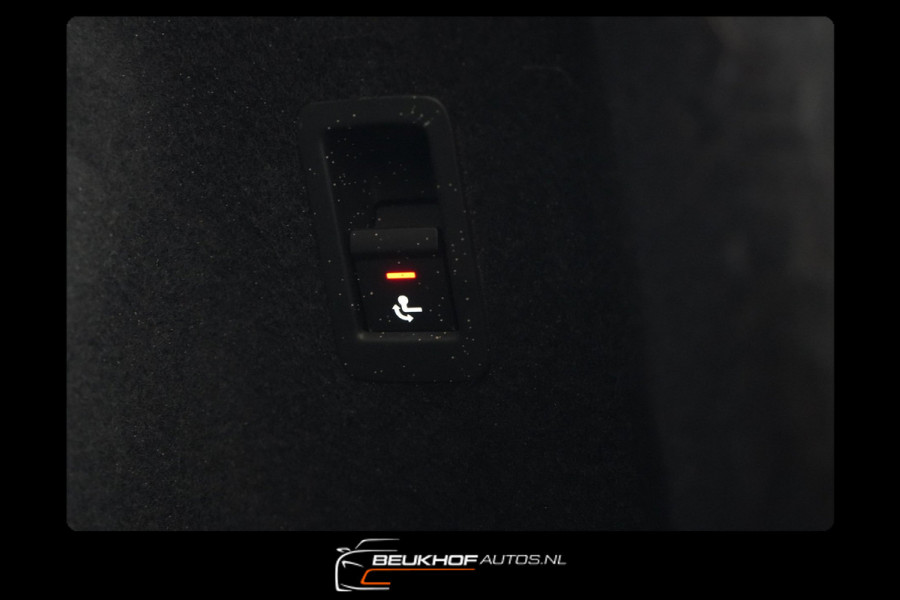 Audi Q3 35 TFSI S-Line Automaat Pano Trekhaak Leer Xenon Cam