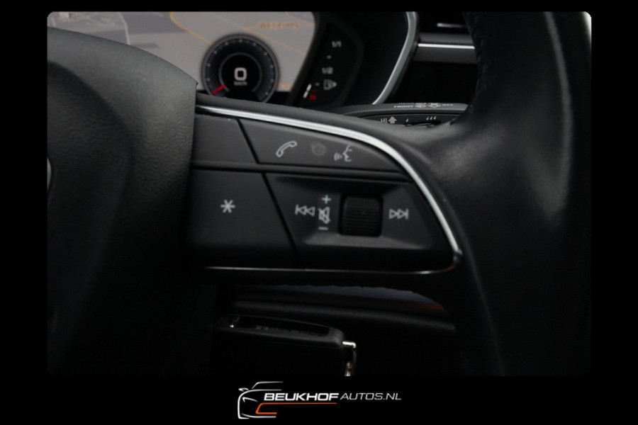 Audi Q3 35 TFSI S-Line Automaat Pano Trekhaak Leer Xenon Cam