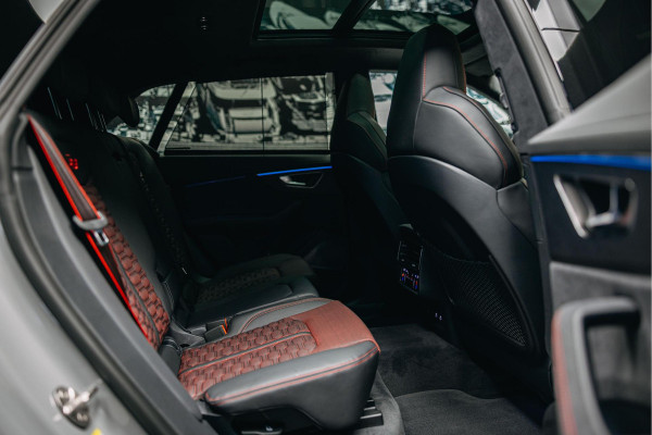 Audi RSQ8 Performance 4.0 TFSI RSQ8 quattro Performance Urban Face-lift Audi RSQ8 performance Urban Akarapovic Vossen 24 inch Full options Carbon, Nardo. Inmiddels mat PPF toegepast