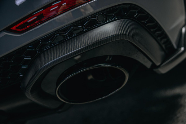Audi RSQ8 Performance 4.0 TFSI RSQ8 quattro Performance Urban Face-lift Audi RSQ8 performance Urban Akarapovic Vossen 24 inch Full options Carbon, Nardo. Inmiddels mat PPF toegepast