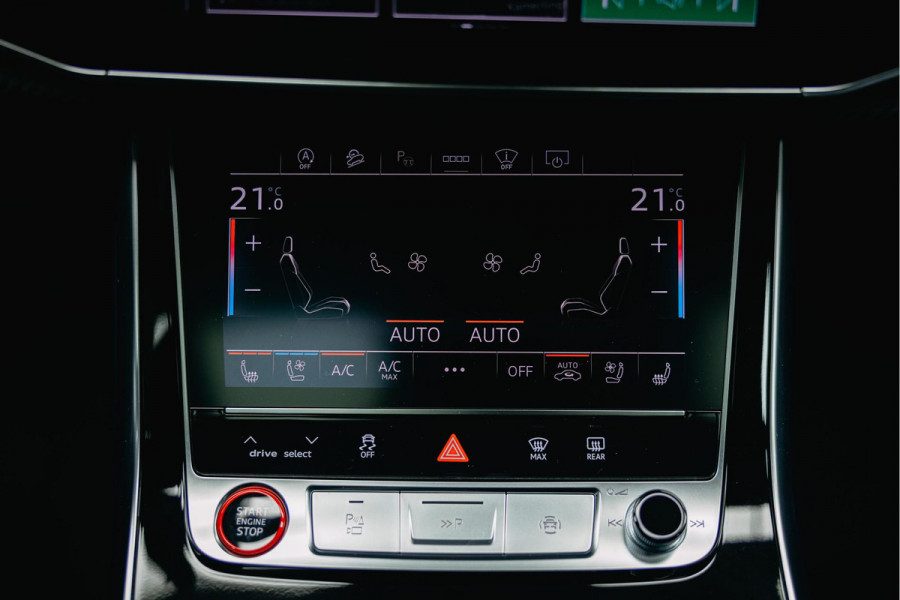 Audi RSQ8 Performance 4.0 TFSI RSQ8 quattro Performance Urban Face-lift Audi RSQ8 performance Urban Akarapovic Vossen 24 inch Full options Carbon, Nardo. Inmiddels mat PPF toegepast