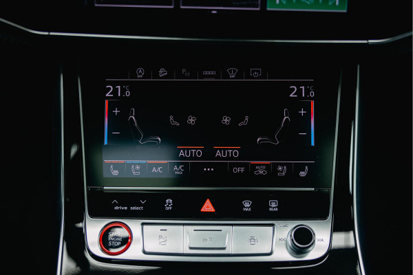 Audi RSQ8 Performance 4.0 TFSI RSQ8 quattro Performance Urban Face-lift Audi RSQ8 performance Urban Akarapovic Vossen 24 inch Full options Carbon, Nardo. Inmiddels mat PPF toegepast