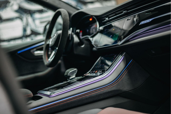 Audi RSQ8 Performance 4.0 TFSI RSQ8 quattro Performance Urban Face-lift Audi RSQ8 performance Urban Akarapovic Vossen 24 inch Full options Carbon, Nardo. Inmiddels mat PPF toegepast