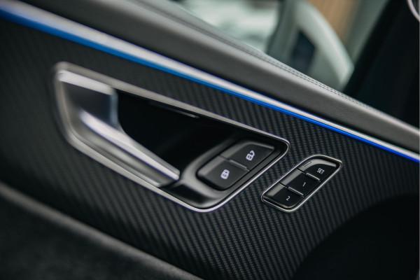 Audi RSQ8 Performance 4.0 TFSI RSQ8 quattro Performance Urban Face-lift Audi RSQ8 performance Urban Akarapovic Vossen 24 inch Full options Carbon, Nardo. Inmiddels mat PPF toegepast