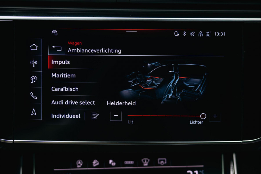 Audi RSQ8 Performance 4.0 TFSI RSQ8 quattro Performance Urban Face-lift Audi RSQ8 performance Urban Akarapovic Vossen 24 inch Full options Carbon, Nardo. Inmiddels mat PPF toegepast
