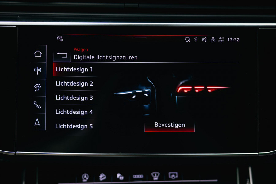 Audi RSQ8 Performance 4.0 TFSI RSQ8 quattro Performance Urban Face-lift Audi RSQ8 performance Urban Akarapovic Vossen 24 inch Full options Carbon, Nardo. Inmiddels mat PPF toegepast