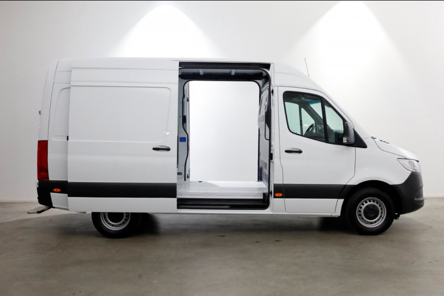 Mercedes-Benz Sprinter 317 CDI 170pk 9G Automaat L2H2 RWD Airco/2x Schuifdeur/Trekhaak 3500kg 05-2022