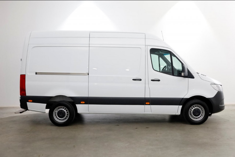 Mercedes-Benz Sprinter 317 CDI 170pk 9G Automaat L2H2 RWD Airco/2x Schuifdeur/Trekhaak 3500kg 05-2022