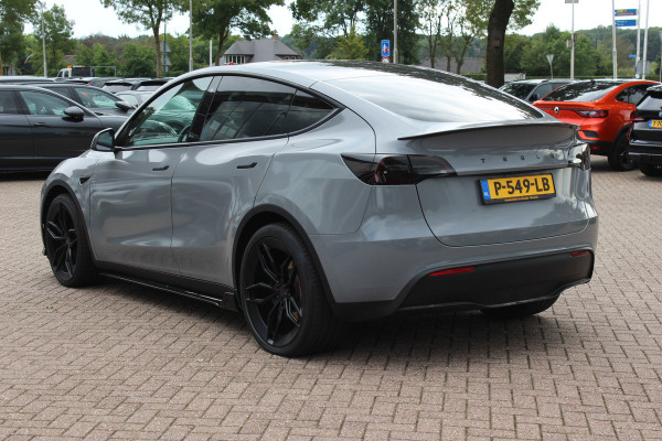 Tesla Model Y Long Range AWD 75 kWh / SOH 90,1% / Autopilot / Panoramadak / Camera / 20'' / Keyless / Leder / Dodehoek / Navigatie / Stoelverwarming