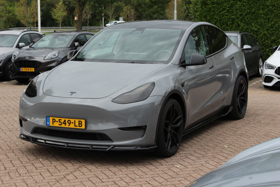 Tesla Model Y Long Range AWD 75 kWh / SOH 90,1% / Autopilot / Panoramadak / Camera / 20'' / Keyless / Leder / Dodehoek / Navigatie / Stoelverwarming