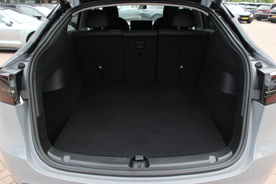 Tesla Model Y Long Range AWD 75 kWh / SOH 90,1% / Autopilot / Panoramadak / Camera / 20'' / Keyless / Leder / Dodehoek / Navigatie / Stoelverwarming