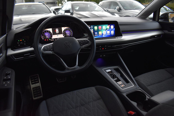 Volkswagen Golf 1.5 eTSI R-Line ACC DCC Carplay Camera Sfeer Trekhaak