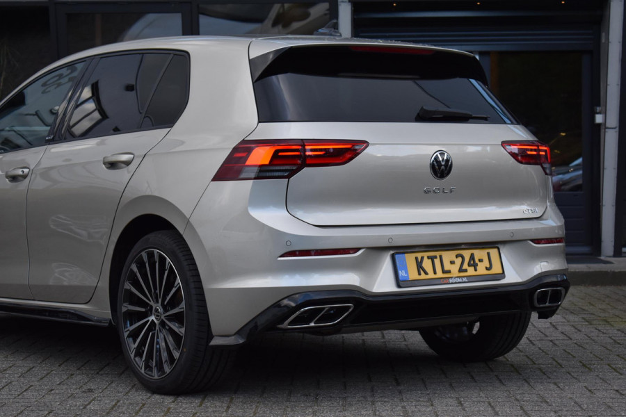 Volkswagen Golf 1.5 eTSI R-Line ACC DCC Carplay Camera Sfeer Trekhaak