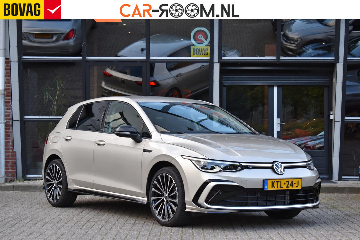 Volkswagen Golf 1.5 eTSI R-Line ACC DCC Carplay Camera Sfeer Trekhaak