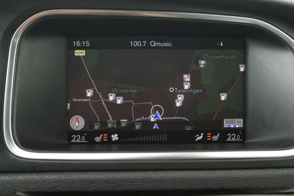 Volvo V40 Cross Country 1.5 T3 Dynamic Edition (PANORAMADAK, STOELVERWARMING, CAMERA, NAVIGATIE, PARKEERSENSOREN)