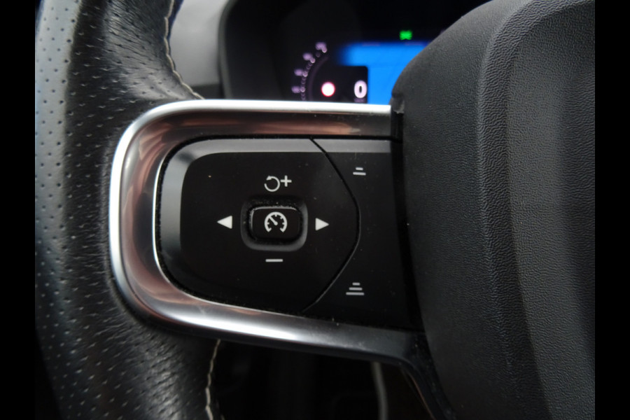 Volvo XC40 Recharge P8 AWD R-Design * H/K * 4 SEIZOENSBANDEN 20 INCH !!