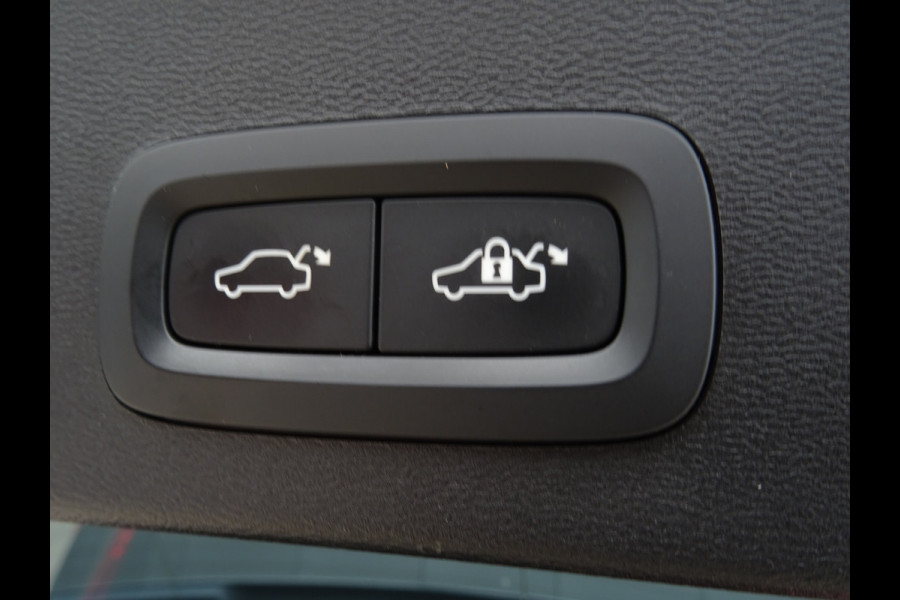 Volvo XC40 Recharge P8 AWD R-Design * H/K * 4 SEIZOENSBANDEN 20 INCH !!