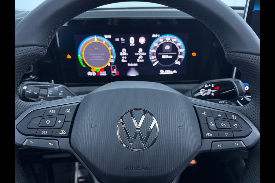 Volkswagen Tiguan 1.5 eHybrid R-Line Edition 204 PK PHEV | Verlengde garantie | Trekhaak wegklapbaar | Panorama dak | Black Style | 20"LM velgen |