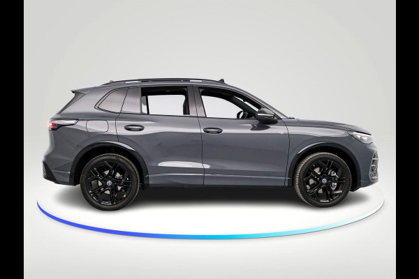 Volkswagen Tiguan 1.5 eHybrid R-Line Edition 204 PK PHEV | Verlengde garantie | Trekhaak wegklapbaar | Panorama dak | Black Style | 20"LM velgen |