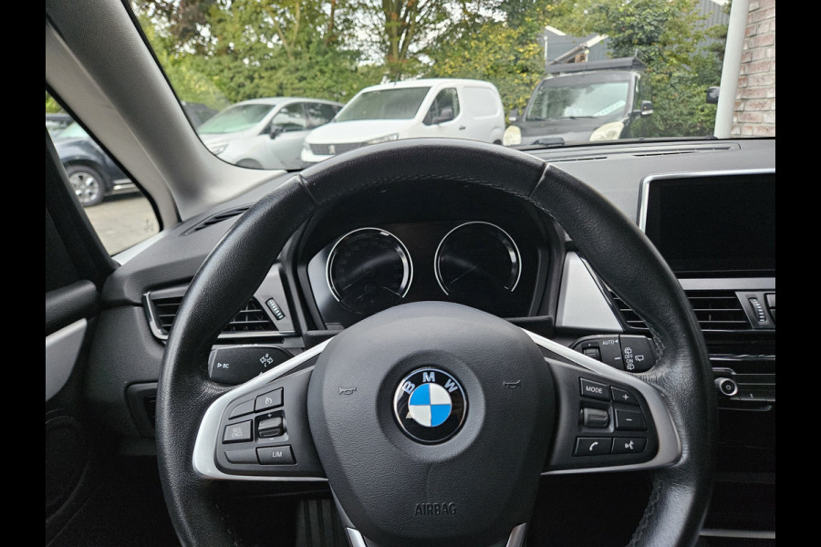 BMW 2 Serie Active Tourer 218i High Executive Edition Automaat! Trekhaak! Leer! NAP! 140PK! Nette Auto! Dealer Onderhouden!