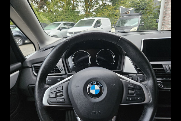 BMW 2 Serie Active Tourer 218i High Executive Edition Automaat! Trekhaak! Leer! NAP! 140PK! Nette Auto! Dealer Onderhouden!