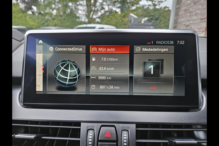 BMW 2 Serie Active Tourer 218i High Executive Edition Automaat! Trekhaak! Leer! NAP! 140PK! Nette Auto! Dealer Onderhouden!