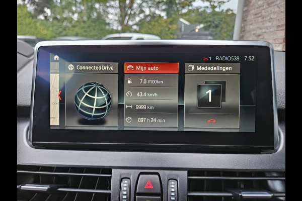 BMW 2 Serie Active Tourer 218i High Executive Edition Automaat! Trekhaak! Leer! NAP! 140PK! Nette Auto! Dealer Onderhouden!