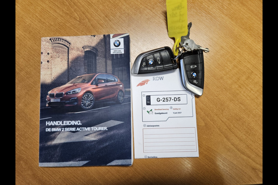 BMW 2 Serie Active Tourer 218i High Executive Edition Automaat! Trekhaak! Leer! NAP! 140PK! Nette Auto! Dealer Onderhouden!