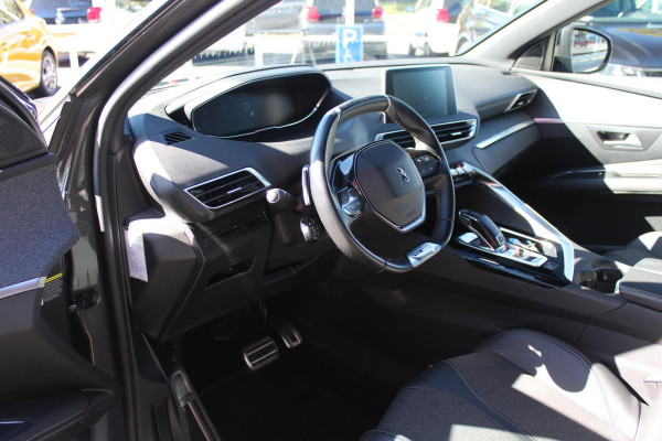Peugeot 3008 1.6 180PK AUTOMAAT GT LINE | NAVIGATIE | CAMERA | APPLE CARPLAY/ANDROID AUTO | CLIMATE CONTROL | CRUISE CONTROL | FULL LED KOPLAMPEN | MISTLAMPEN VOOR | AFNEEMBARE TREKHAAK | 19" LICHTMETALEN VELGEN |