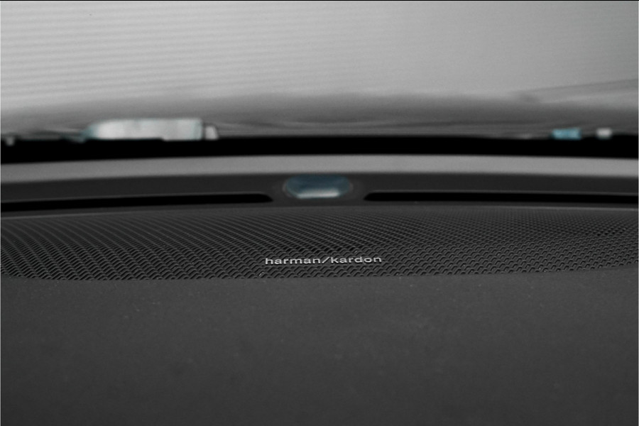 Volvo XC40 1.5 T4 Recharge Pano 360° Camera H/K Trekhaak CarPlay