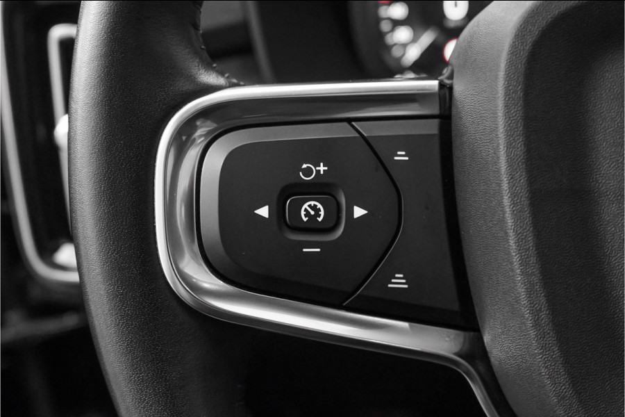 Volvo XC40 1.5 T4 Recharge Pano 360° Camera H/K Trekhaak CarPlay