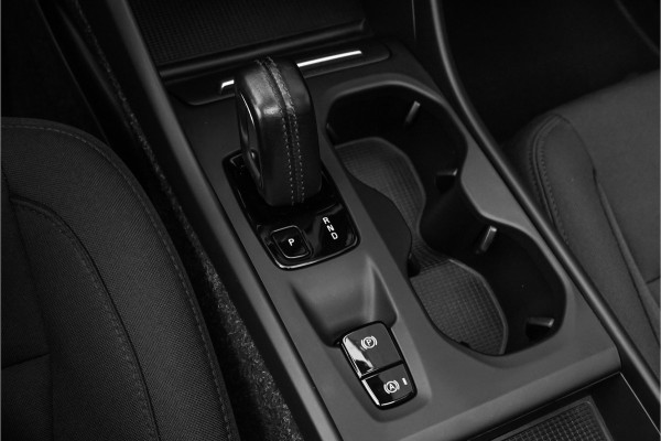 Volvo XC40 1.5 T4 Recharge Pano 360° Camera H/K Trekhaak CarPlay