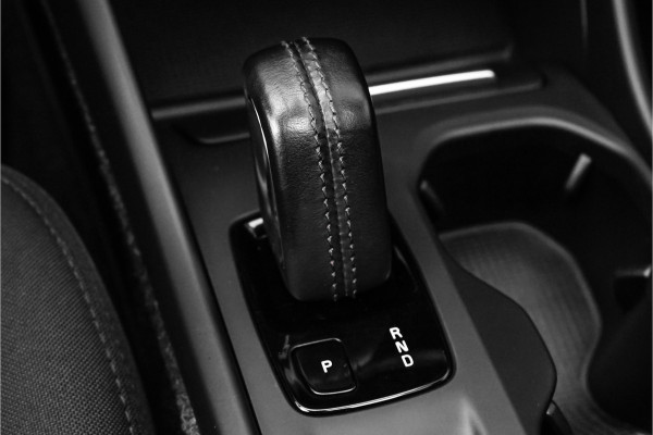 Volvo XC40 1.5 T4 Recharge Pano 360° Camera H/K Trekhaak CarPlay
