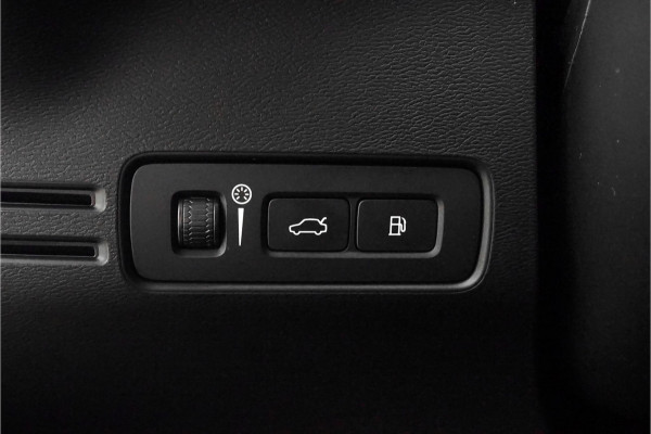 Volvo XC40 1.5 T4 Recharge Pano 360° Camera H/K Trekhaak CarPlay