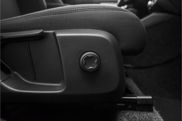 Volvo XC40 1.5 T4 Recharge Pano 360° Camera H/K Trekhaak CarPlay