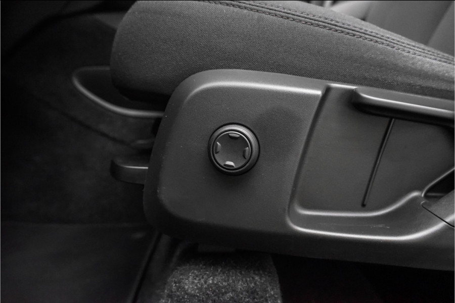 Volvo XC40 1.5 T4 Recharge Pano 360° Camera H/K Trekhaak CarPlay