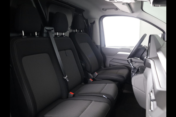 Volkswagen Transporter 2.0 TDI L2H1 30 110 PK | Verlengde garantie | Trekhaak | Navigatie via app | Parkeersensoren v+a | Sidebars |