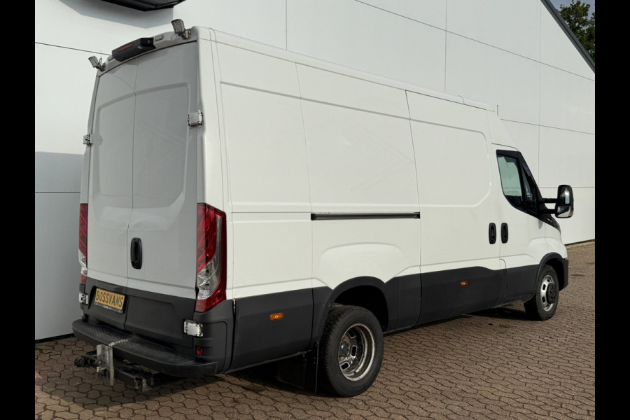Iveco Daily 35C18 3.0 Automaat L2H2 Dubbellucht LED 3.5t Trekhaak Adaptieve Cruise Standkachel Climate Control Navigatie Camera