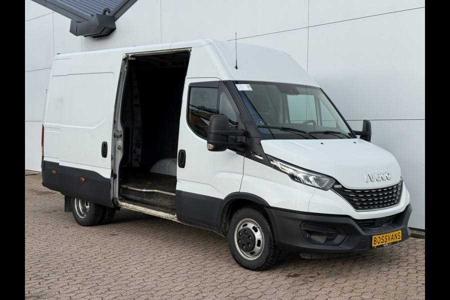 Iveco Daily 35C18 3.0 Automaat L2H2 Dubbellucht LED 3.5t Trekhaak Adaptieve Cruise Standkachel Climate Control Navigatie Camera