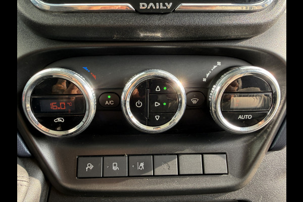Iveco Daily 35C18 3.0 Automaat L2H2 Dubbellucht LED 3.5t Trekhaak Adaptieve Cruise Standkachel Climate Control Navigatie Camera