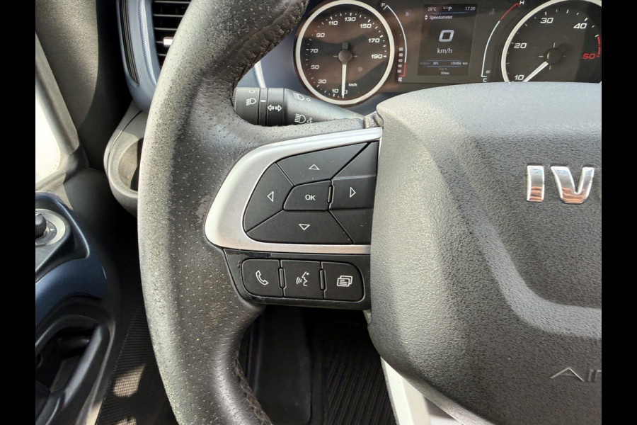 Iveco Daily 35C18 3.0 Automaat L2H2 Dubbellucht LED 3.5t Trekhaak Adaptieve Cruise Standkachel Climate Control Navigatie Camera