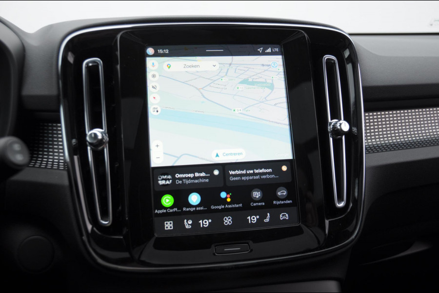 Volvo EX40 252PK Single Motor Extended Range 82 kWh Plus / Lounge Pakket / Extra getint glas / 360 Camera / 20'' velgen / Panoramadak / Zwart dak