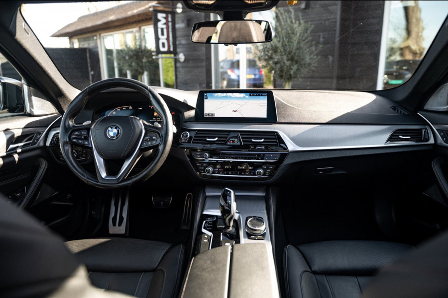 BMW 5 Serie Touring 540i xDrive M-Sport I Bowers & Wilkins I Panoramadak I Stoelkoeling & verwarming I 20" Breedset nieuw