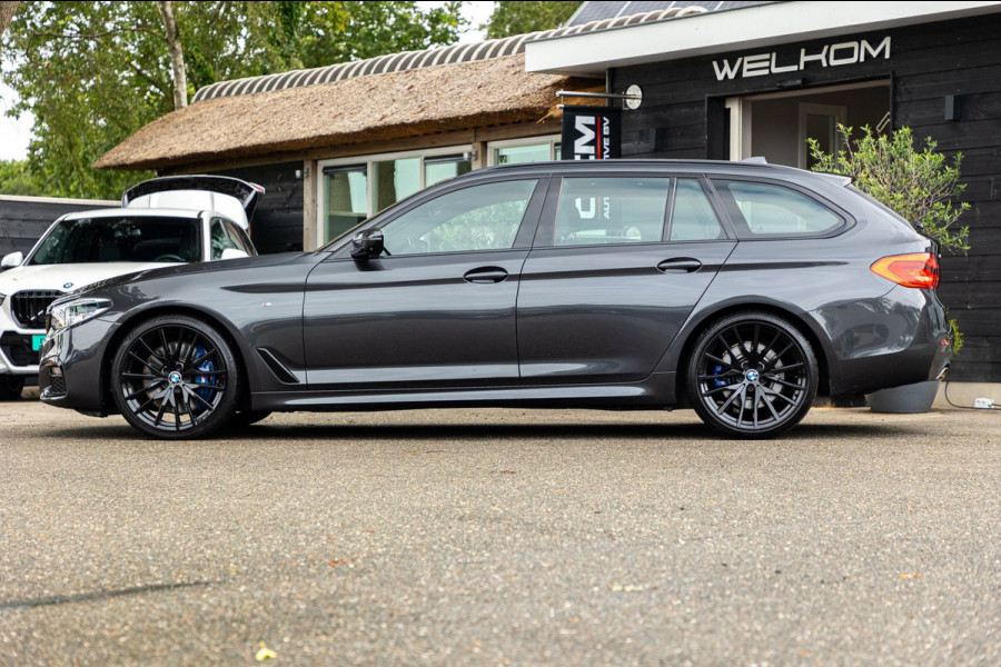 BMW 5 Serie Touring 540i xDrive M-Sport I Bowers & Wilkins I Panoramadak I Stoelkoeling & verwarming I 20" Breedset nieuw